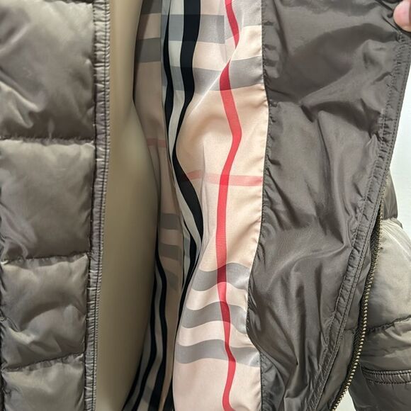 BURBERRY BRIT WINTERLEIGH DOWN COAT. DARK OLIVE - Picture 5 of 16